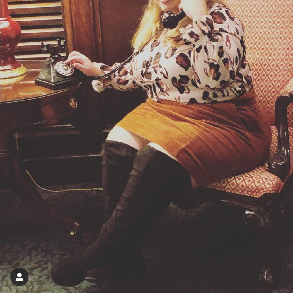 Gorgeous corduroy skirt!